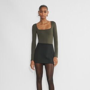 Aritzia Original Contour Squareneck Hip Longsleeve, size M, NWT